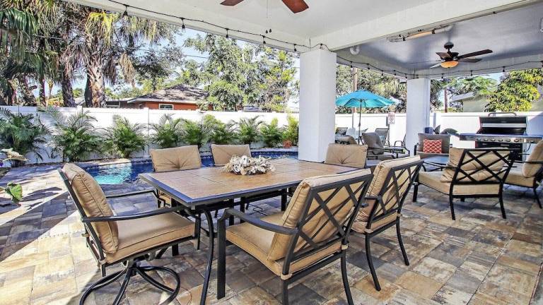 Family-friendly beautiful vacation home with private pool, barbeque & terrace | Close to the beach | Pets allowed — photo 4