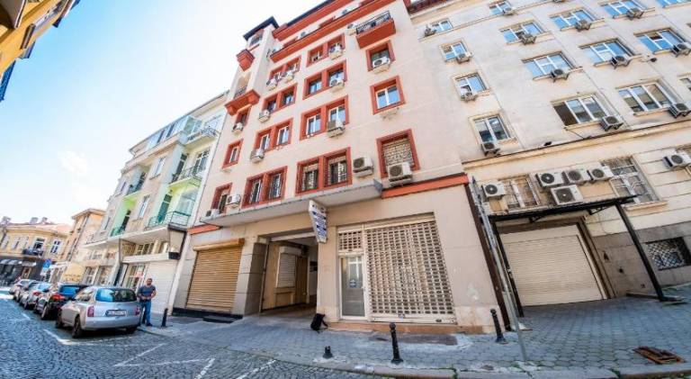 Rental apartment | Close to Alexander Nevsky Cathedral | Pet-friendly — photo 3