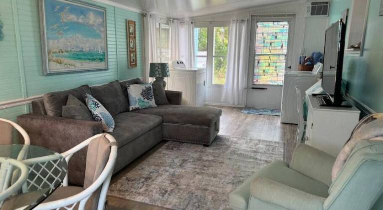 Lovely house with pool & jacuzzi | Pets are welcome — photo 2