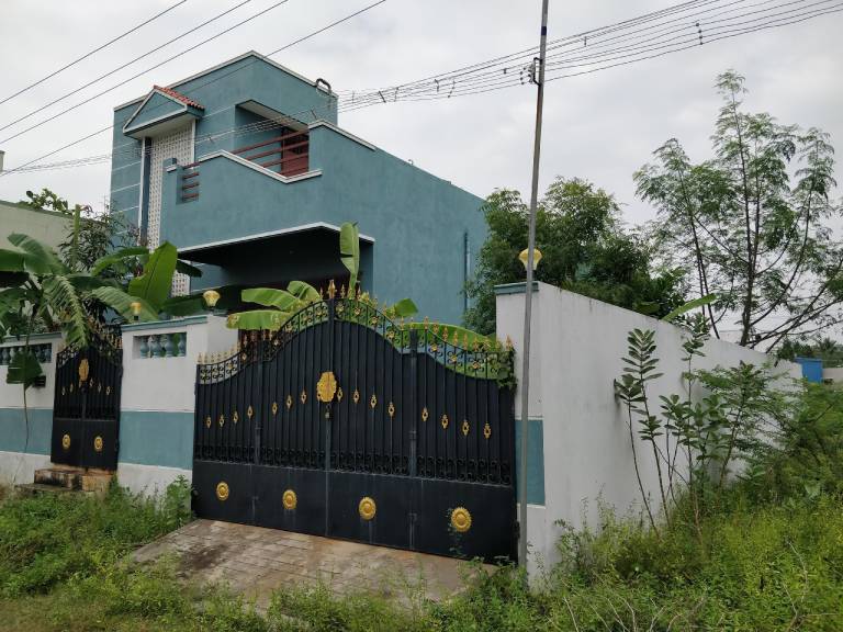 House  White Town