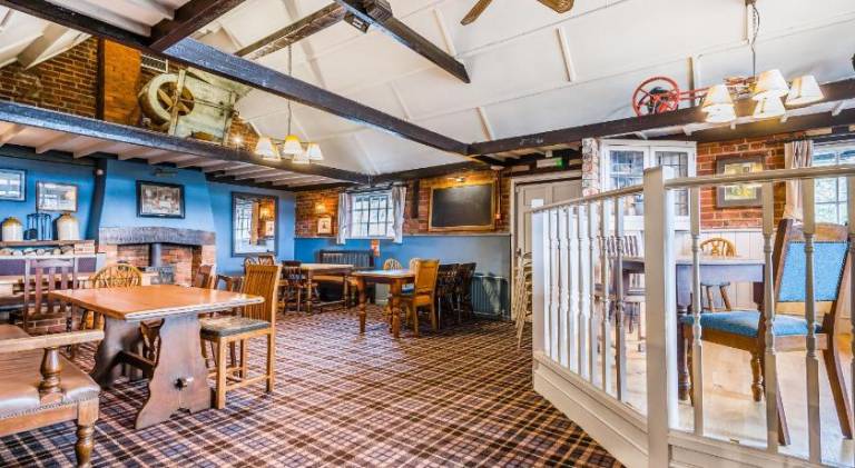 The Walhampton Arms — photo 2