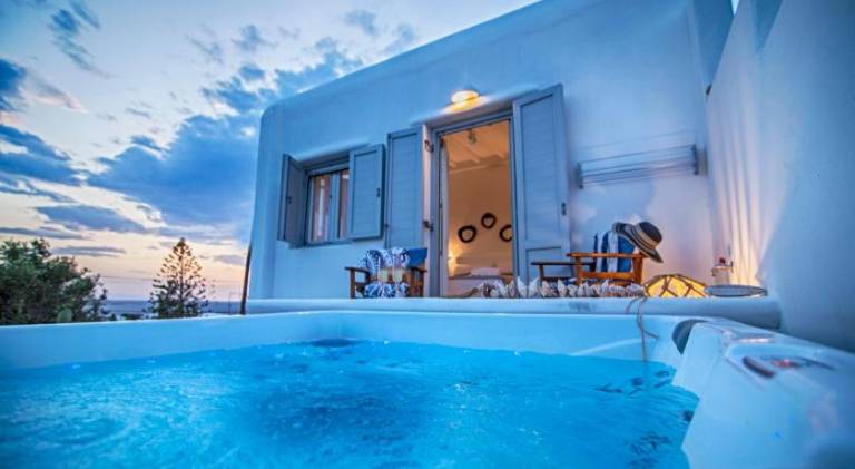 Villa with patio & hot tub — photo 3