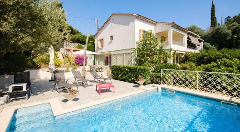 Villa with pool | Pets are welcome — photo 3