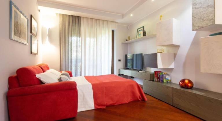 Holiday apartment with 2 rooms for 6 persons — photo 2