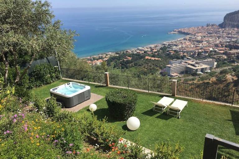 Villa Campofelice di Roccella