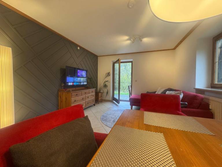 Apartment with patio | Mountain view — photo 3
