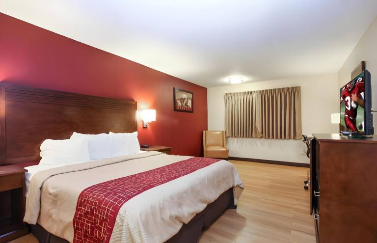 Evergreen Inn & Suites Portland Airport — photo 2