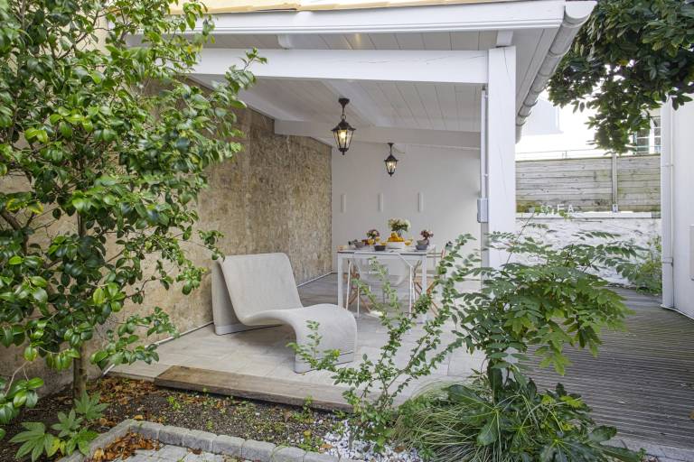 Rental apartment with terrace & garden — photo 2