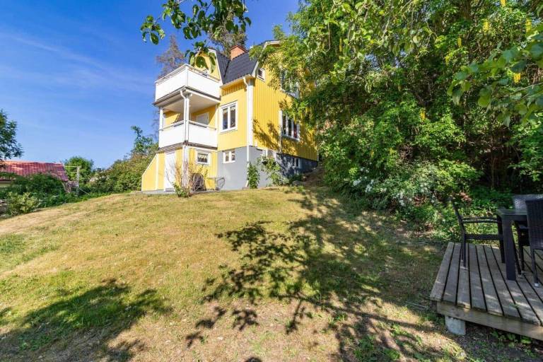 Fully equipped wonderful house with sauna, barbeque & patio | Pets allowed — photo 2
