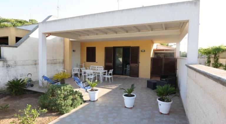 Vacation home with 1 room for 3 persons in Melendugno