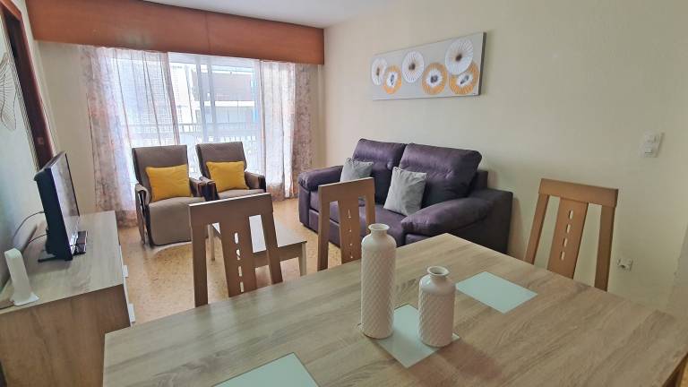 Holiday apartment with pool, yard & terrace — photo 4