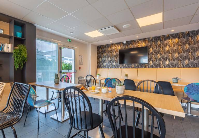 B&B HOTEL CHARTRES Oceane — photo 5