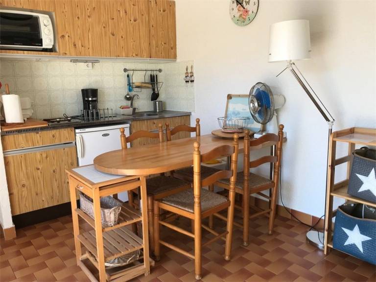 4-Person Villa in Port Leucate with Parking Near Beach — photo 4