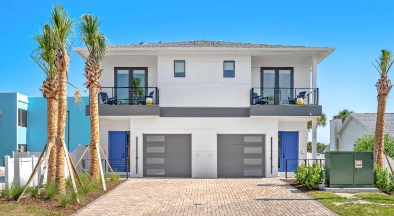 Wave Haven Villas - 2 Luxury Villas - 3BR 3 and a Half BA Each - Sleeps 8 Per Unit - Hot Tub - Acros in Cocoa Beach, FL
