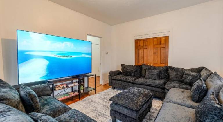 Vacation home with 4 rooms for 8 persons in Cambridge, ON