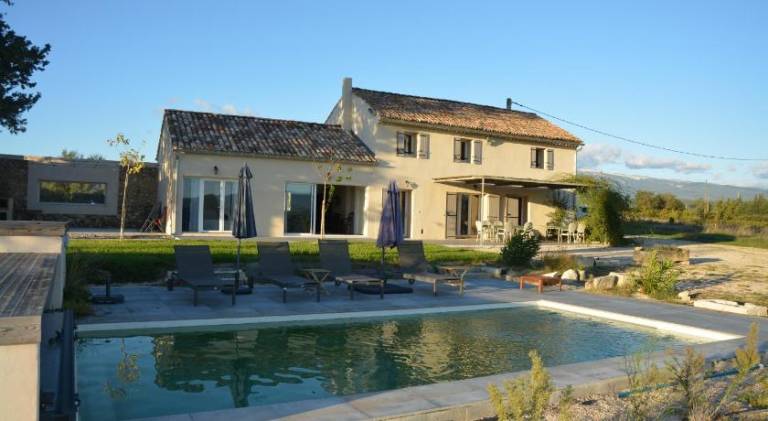170 m&sup2; Villa