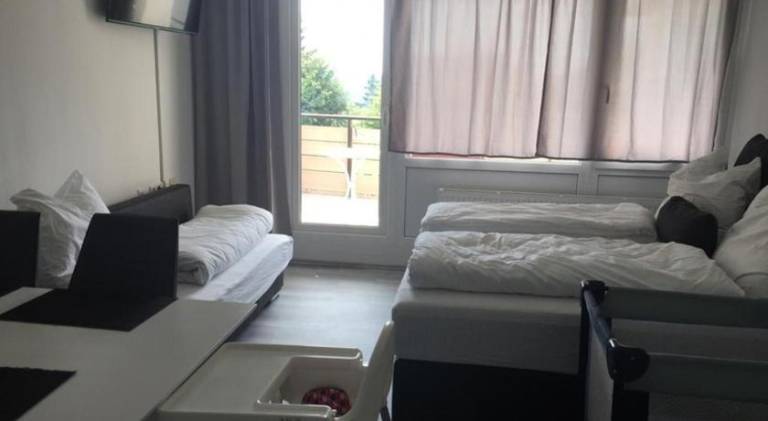 Rental apartment with pool — photo 2