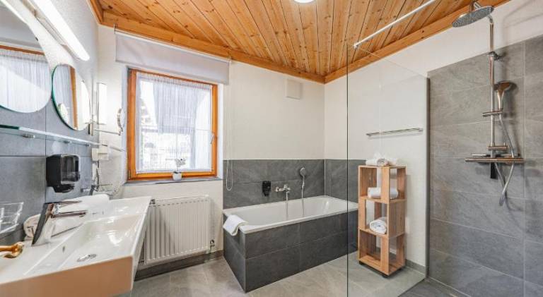 Charming holiday apartment with terrace, sauna & garden | Next to the ski | Pet-friendly — photo 2