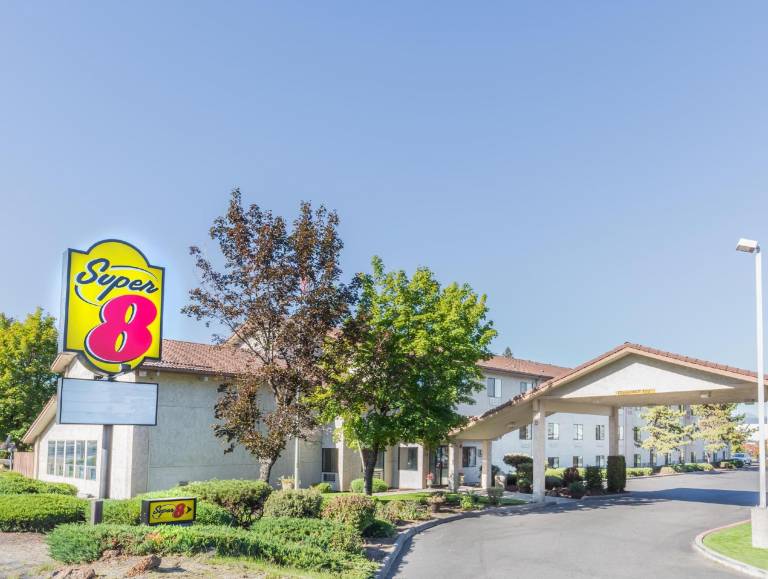 Super 8 By Wyndham Bend in Bend, OR