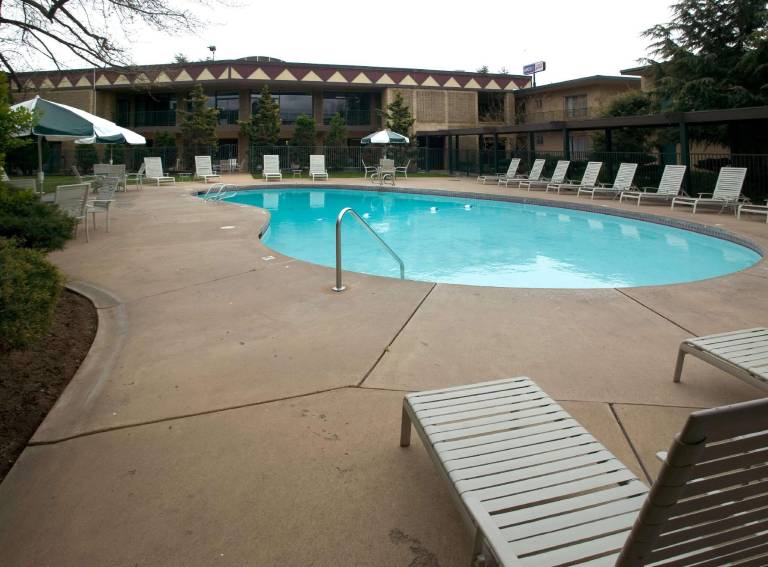 Red Lion Hotel Yakima Center — photo 3