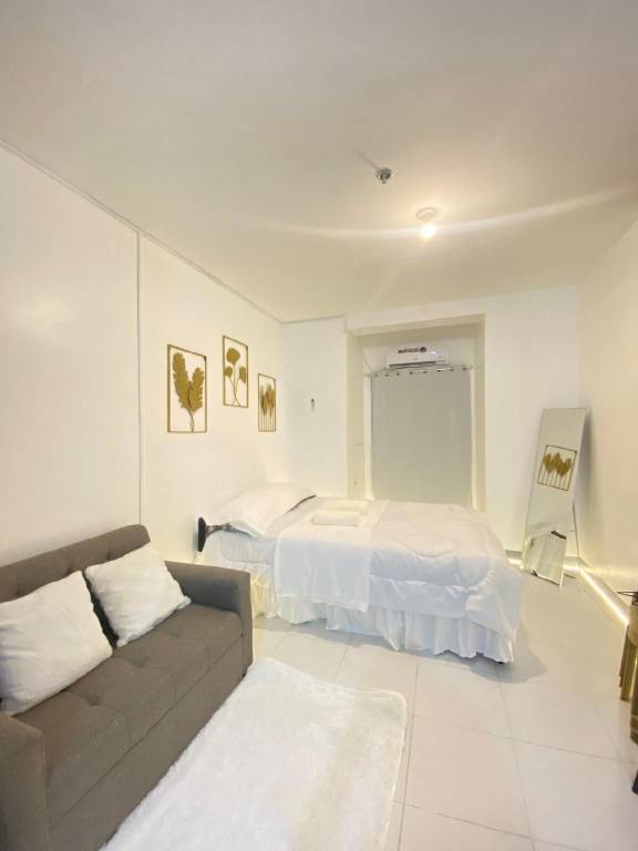 Apartment with pool in Quezon City