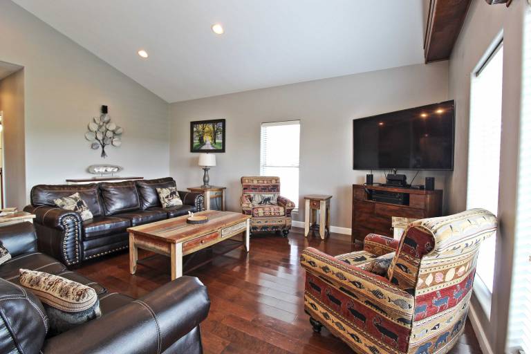 Pet-Friendly Smoky Mountain Retreat w/ Game Room! — photo 3