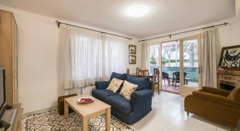 Rental apartment with terrace — photo 2