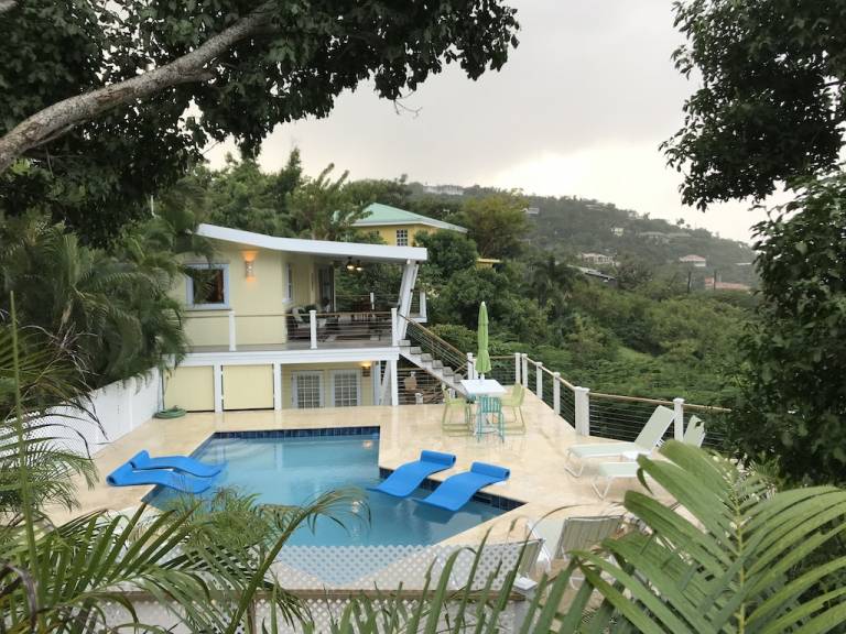 House  Cruz Bay