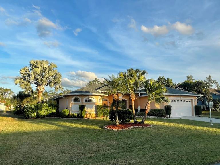 House Lehigh Acres