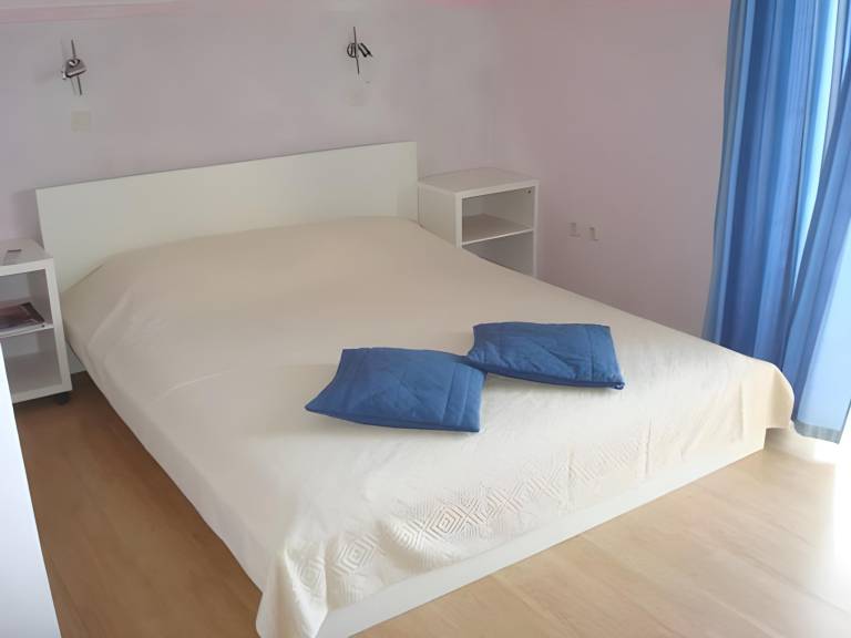 Prenočišče z zajtrkom Pomena