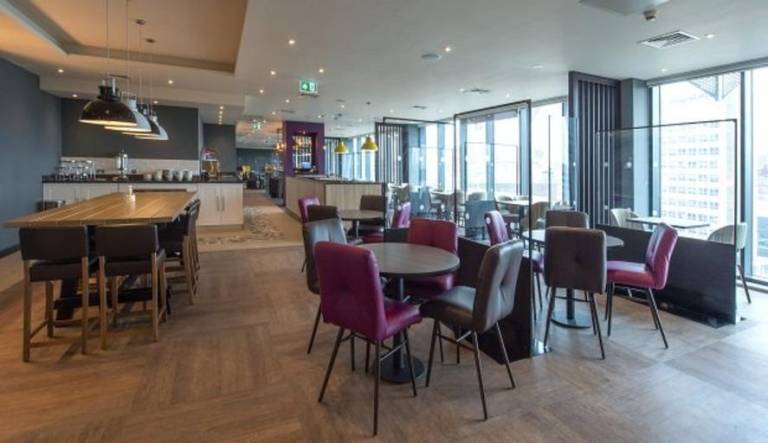 Premier Inn Manchester City Centre (Princess Street) — photo 4
