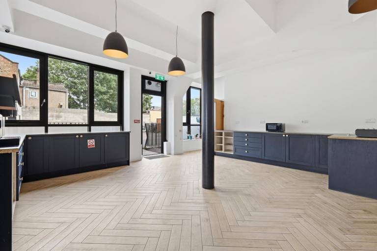 Apartment  Leytonstone
