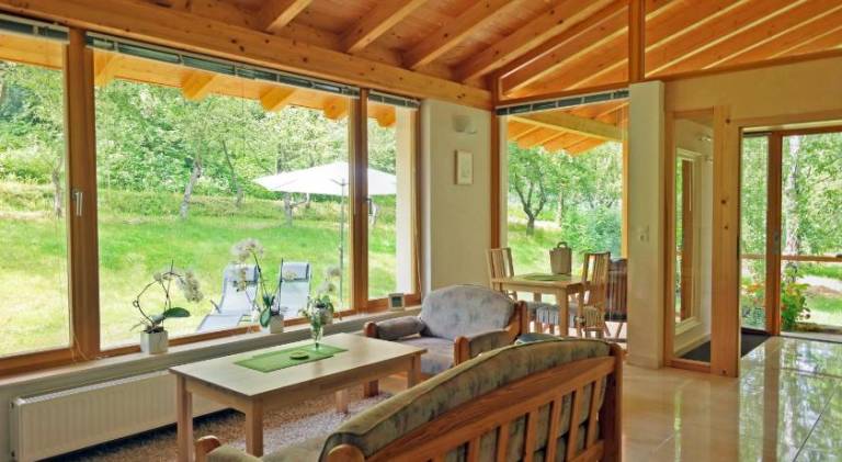 Vacation home with terrace, barbeque & garden — photo 3