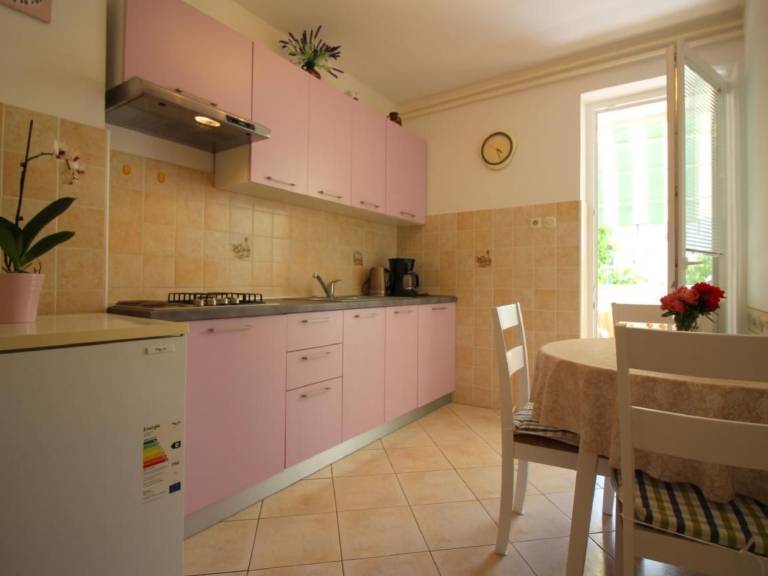 Apartment with barbeque, yard & patio | Nature view | Pet-friendly — photo 3