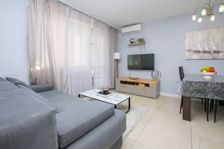 Holiday apartment with patio — photo 4