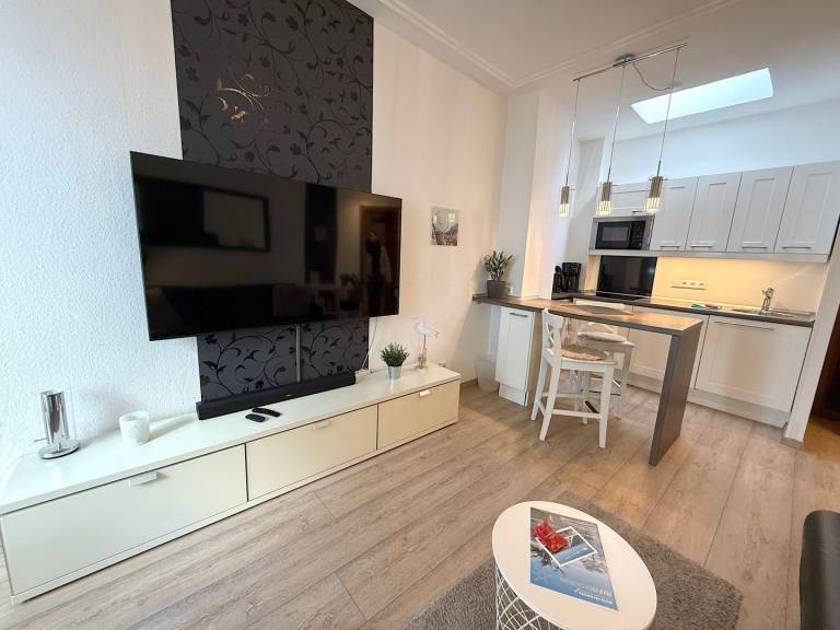 Modernes Apartment mit Balkon, Meerblick und Strandnähe im Haus Solymar Grömitz — photo 3