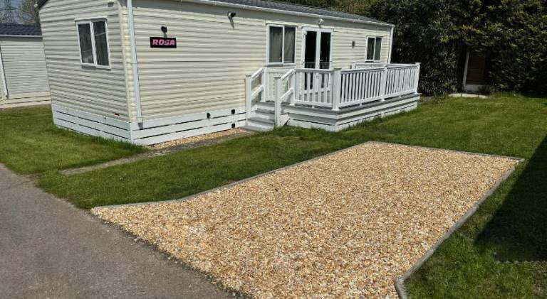 House with pool in Wimborne