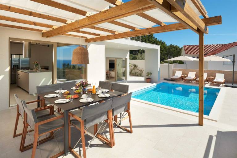 Villa with terrace, pool & BBQ | Pool view — photo 2