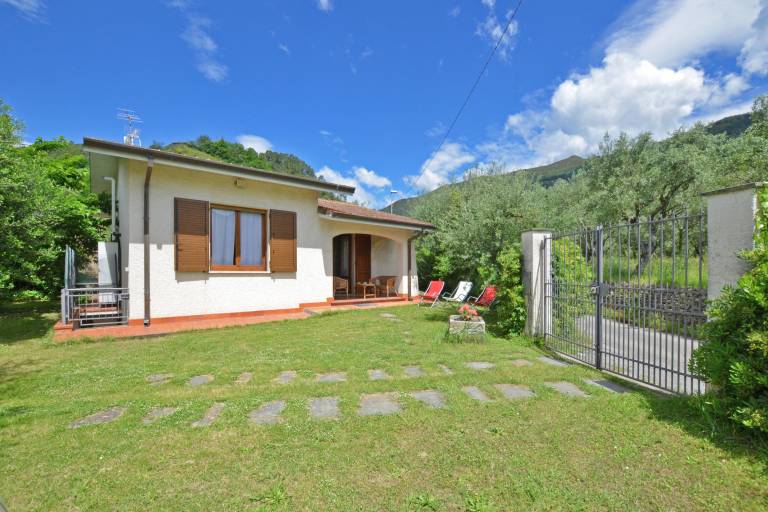 Child-friendly house with garden & grill | Dogs allowed — photo 2