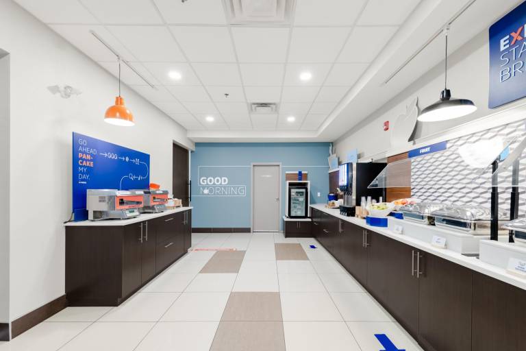 Holiday Inn Express Hotel & Suites-Edmonton South By IHG — photo 4