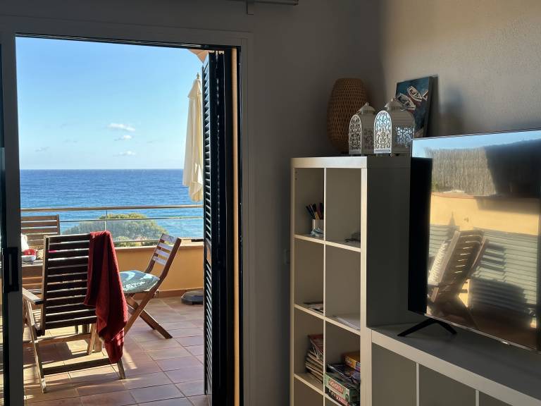 Apartment 'Sa Calma 2 - 1D' with Sea View, Wi-Fi and Air Conditioning — photo 3