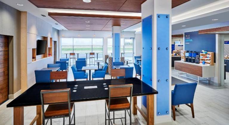Holiday Inn Express & Suites Windsor East – Lakeshore By IHG — photo 4