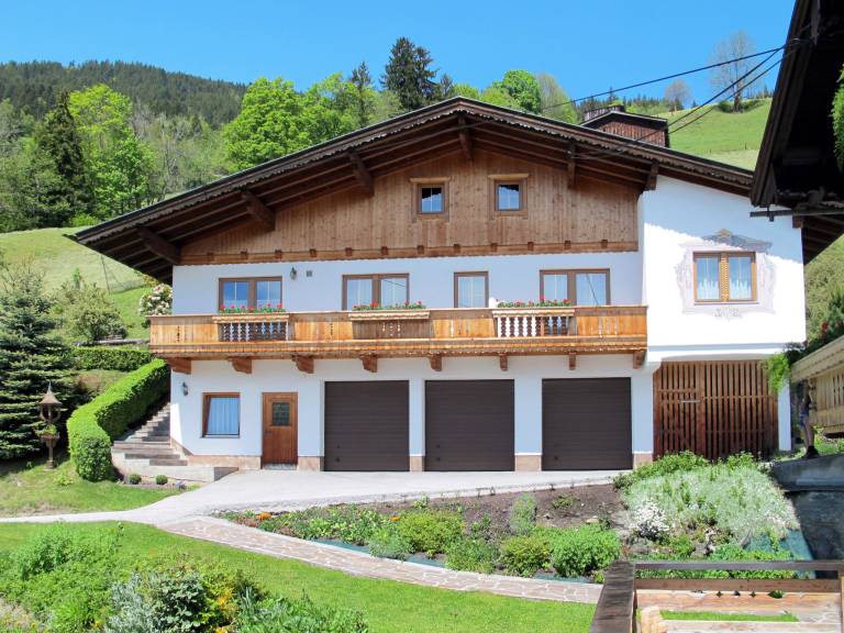 Ferienwohnung in Zellberg, Zillertal Arena - größtes Skigebiet im Zillertal für max. 5 Gäste
