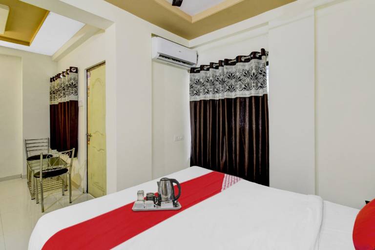 Hotel O Ap Royal Rooms