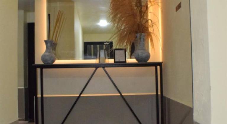 Apartment with patio — photo 4