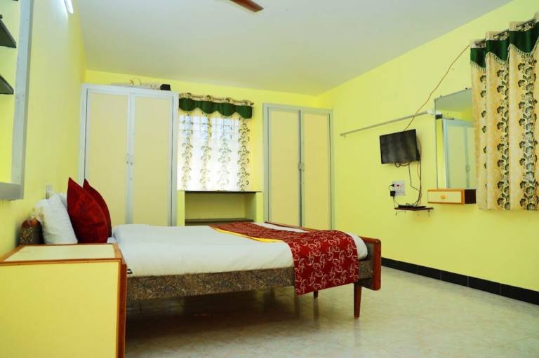 Villa MGR Nagar