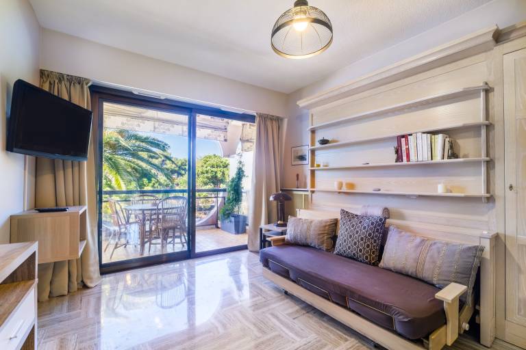 Studio "Riviera de Bahia" with Pool in a Park, Steps from the Beach — photo 3