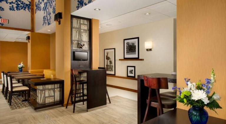 Hampton Inn & Suites Washington DC North/Gaithersburg — photo 5