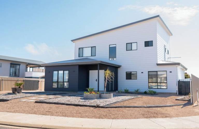 House  Moonta Bay