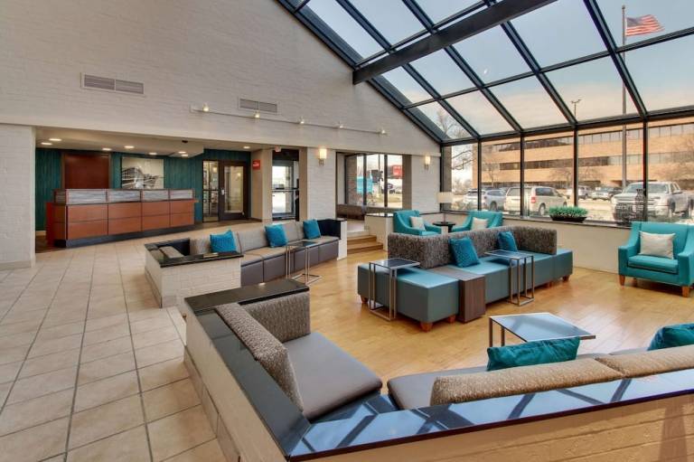Pear Tree Inn St Louis Airport